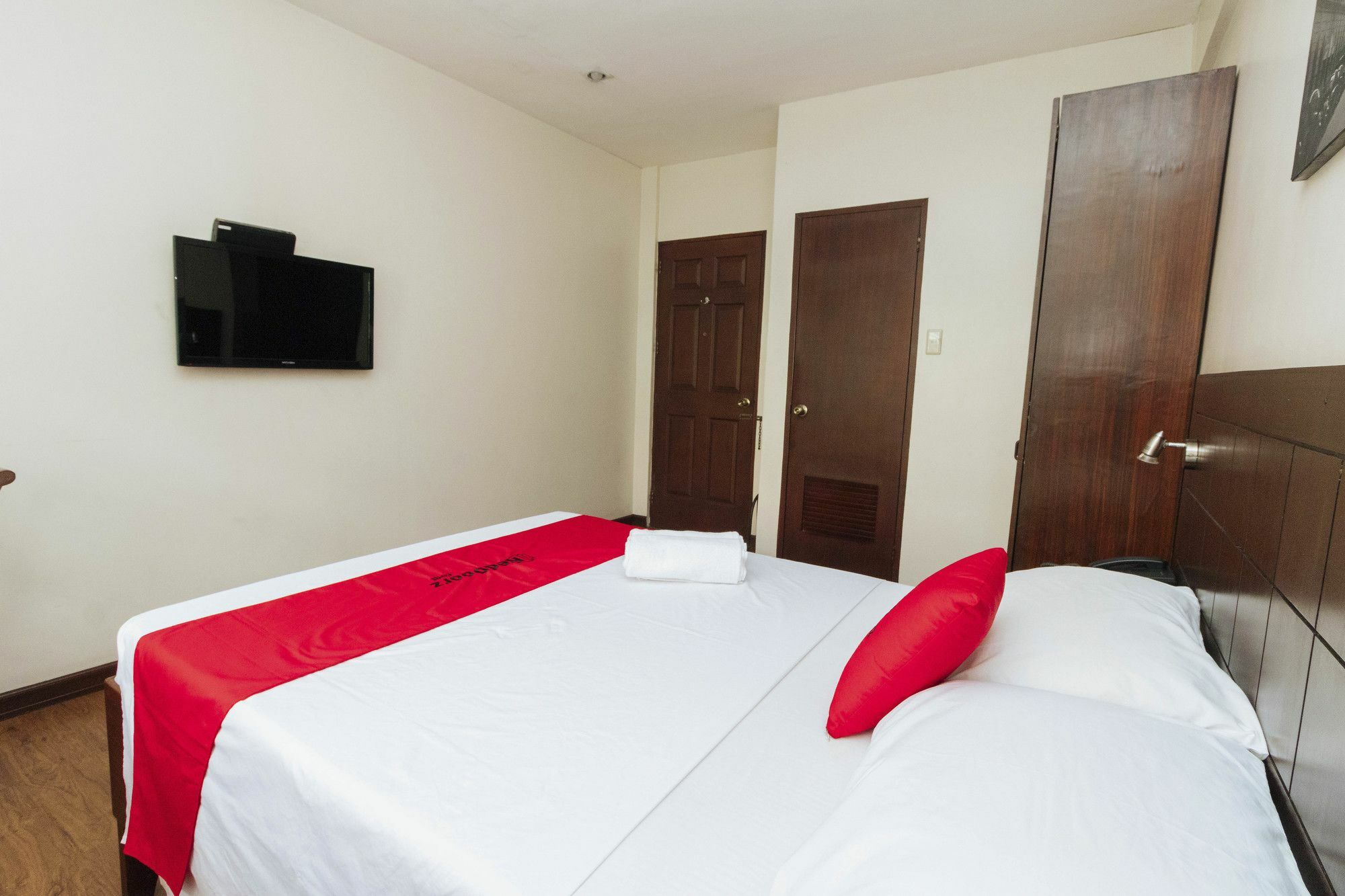 Reddoorz San Antonio Makati Otel Manila Dış mekan fotoğraf