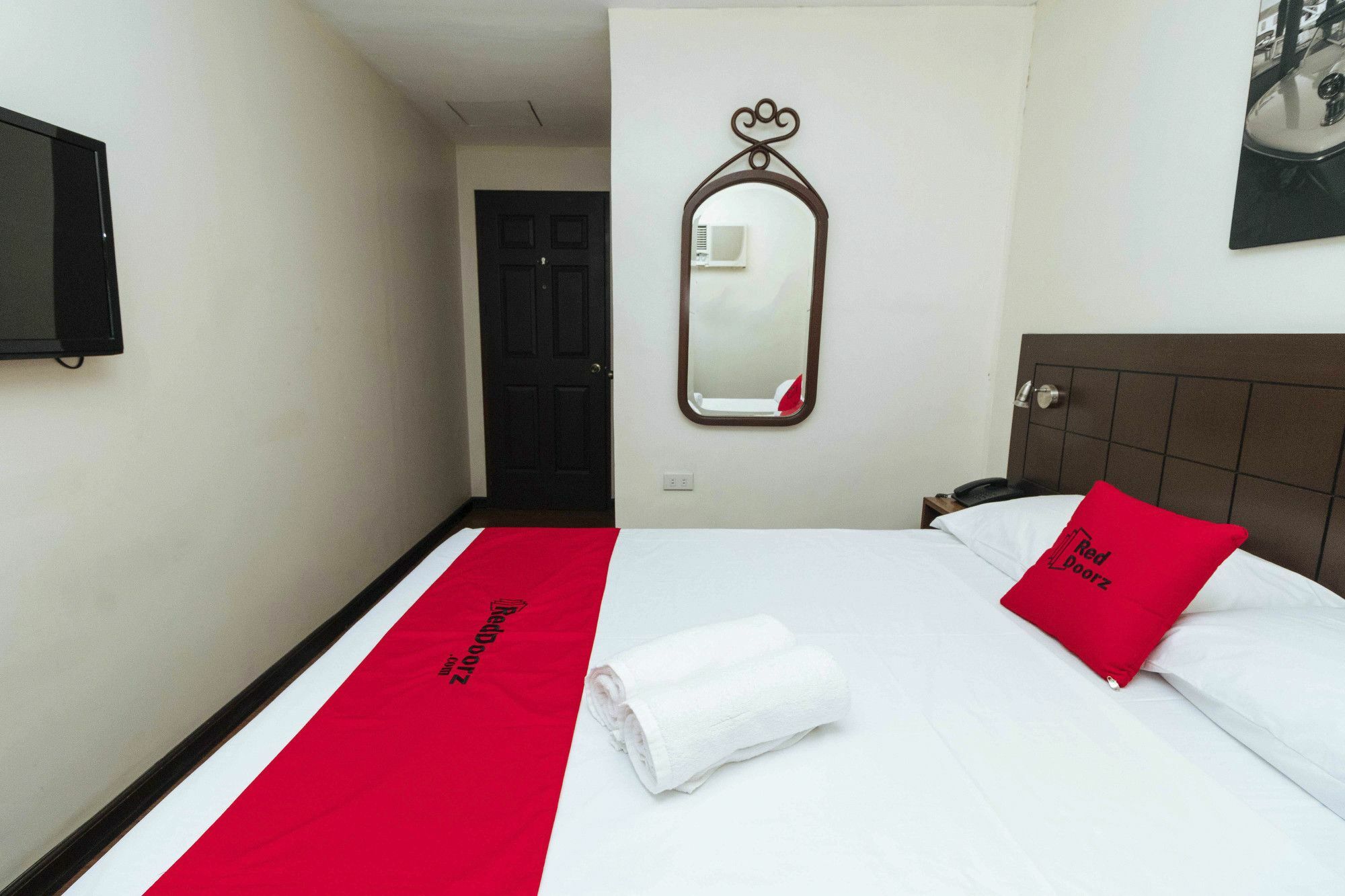 Reddoorz San Antonio Makati Otel Manila Dış mekan fotoğraf