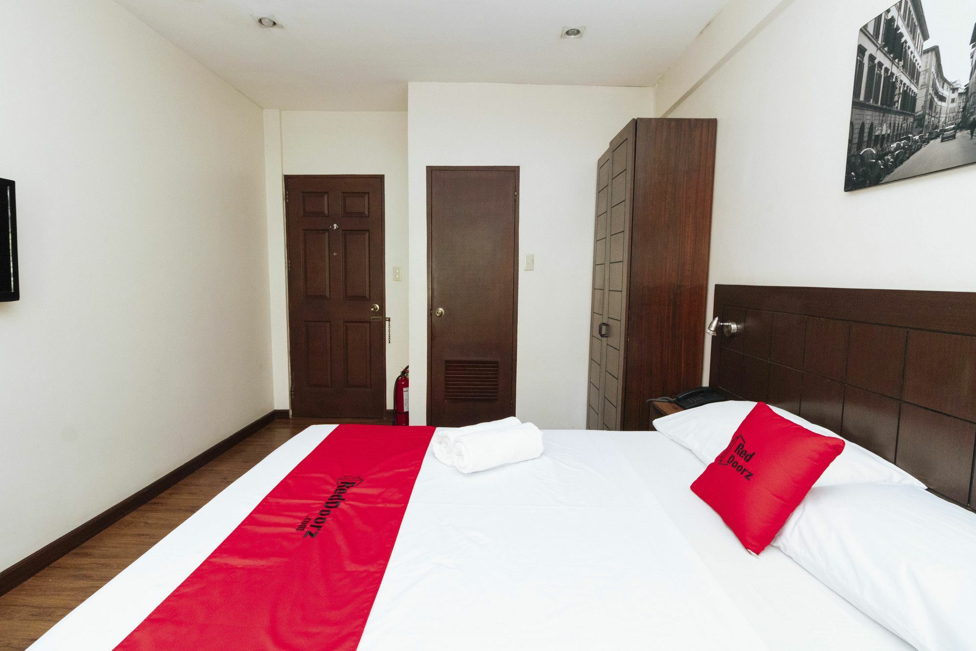 Reddoorz San Antonio Makati Otel Manila Dış mekan fotoğraf