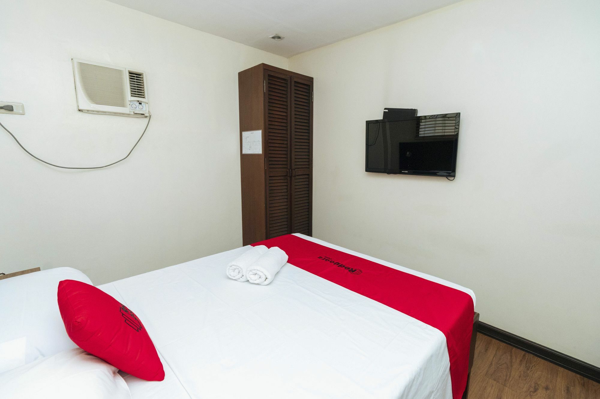 Reddoorz San Antonio Makati Otel Manila Dış mekan fotoğraf