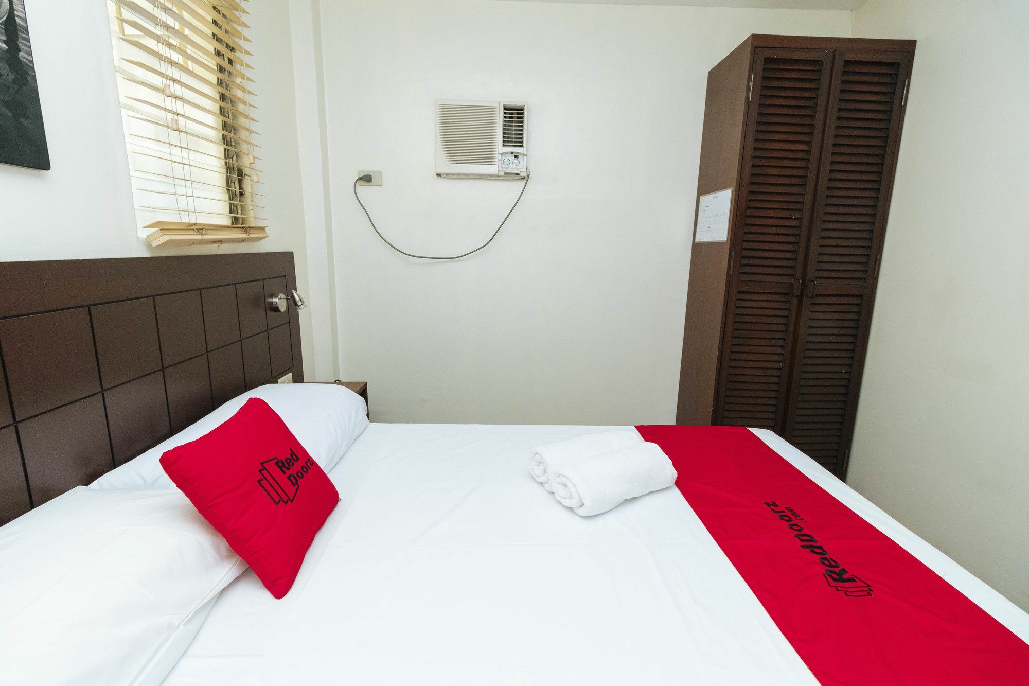 Reddoorz San Antonio Makati Otel Manila Dış mekan fotoğraf