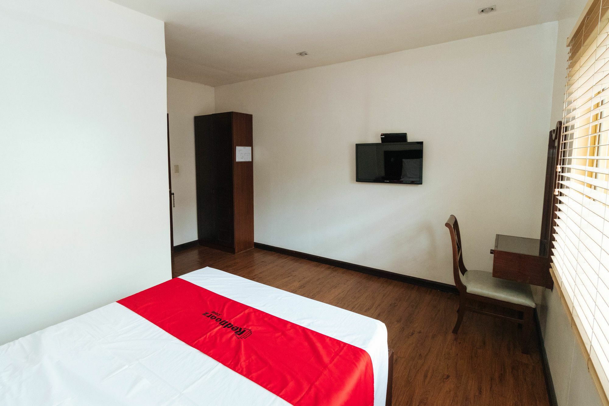 Reddoorz San Antonio Makati Otel Manila Dış mekan fotoğraf